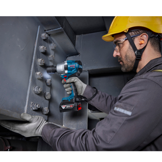 BOSCH GDS 18V-780 Professional Cordless Impact Driver/Wrench 18V 5.0Ah Battery Set