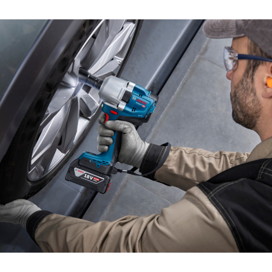 BOSCH GDS 18V-780 Professional Cordless Impact Driver/Wrench 18V 5.0Ah Battery Set