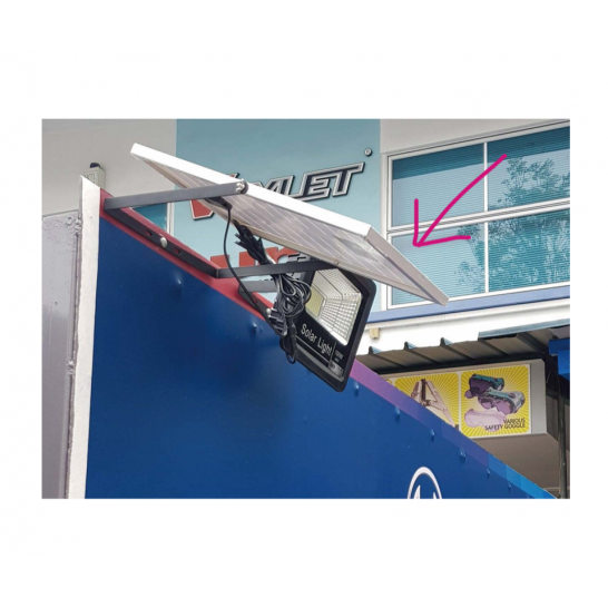 TENTO 300W Solar LED Flood Light IP67 C/W Solar Panel & Remote Control.