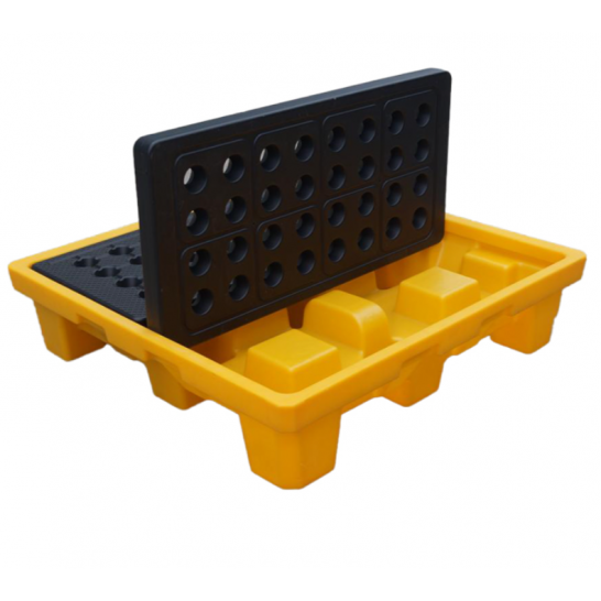 4 Drum Spill Pallet fitted with Drain Plug. 4 Way Entry Forklift.