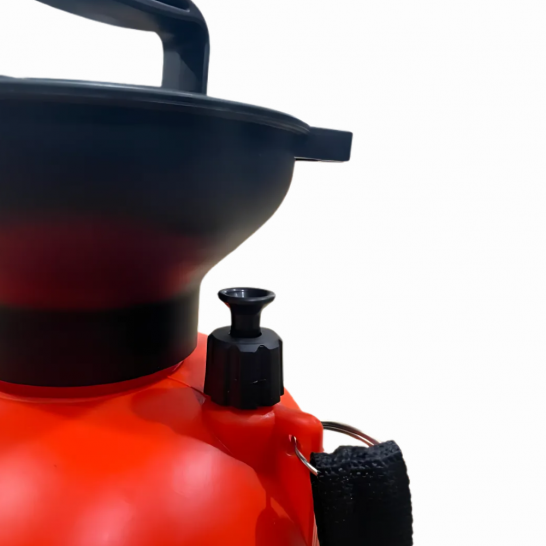 U-BEST 5ltr Pressure Sprayer / Garden Sprayer. C/W Carrying Strap