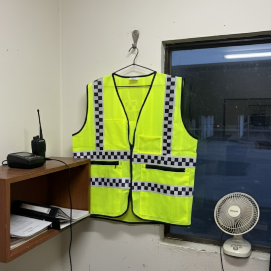 U-BEST Customized Security Safety Vest With Zip Pocket And Name Holder. Blue White Checkered High Visibility Reflective Zip Vest
